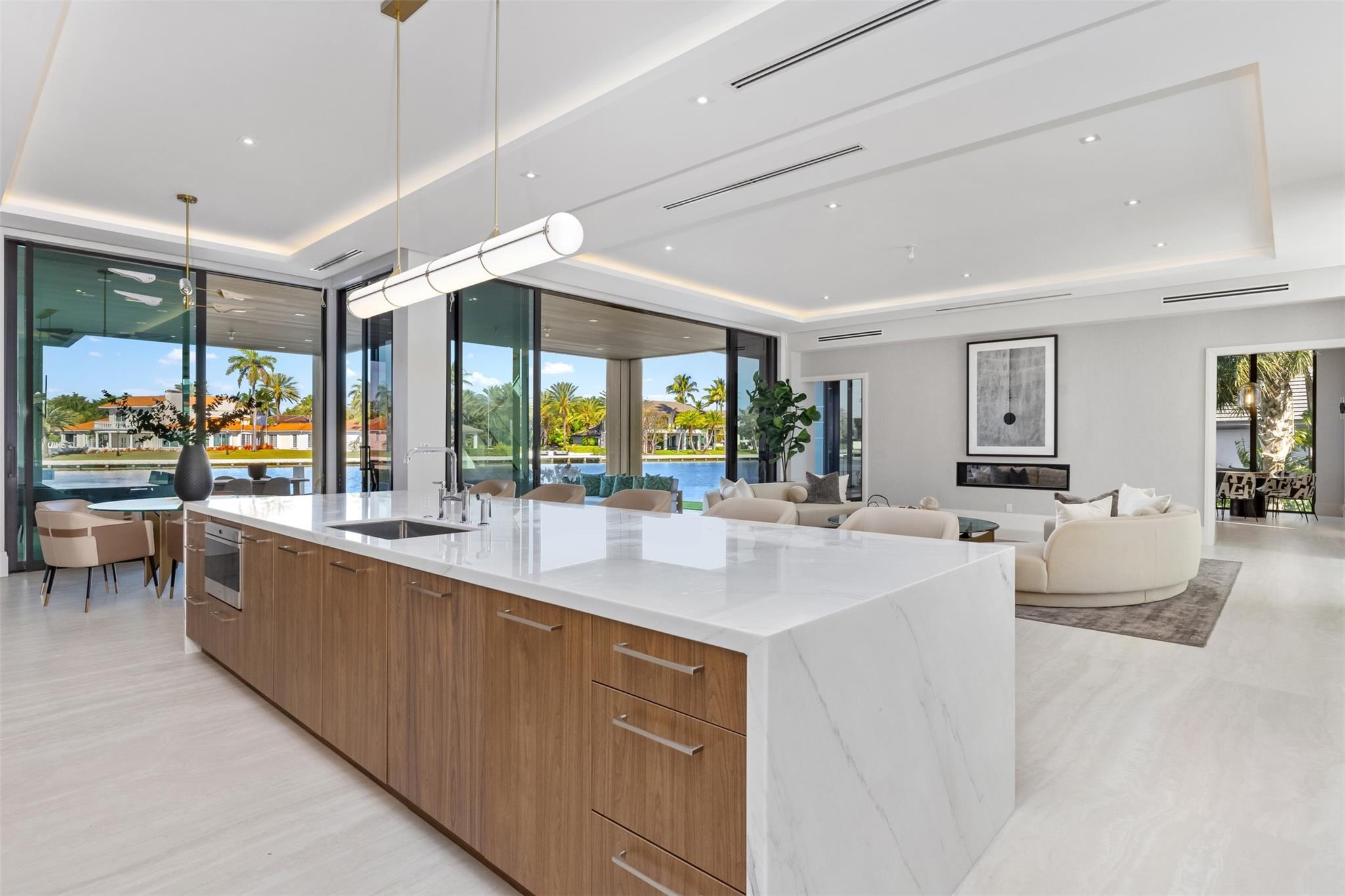 32 Seneca Road, Fort Lauderdale, FL 33308