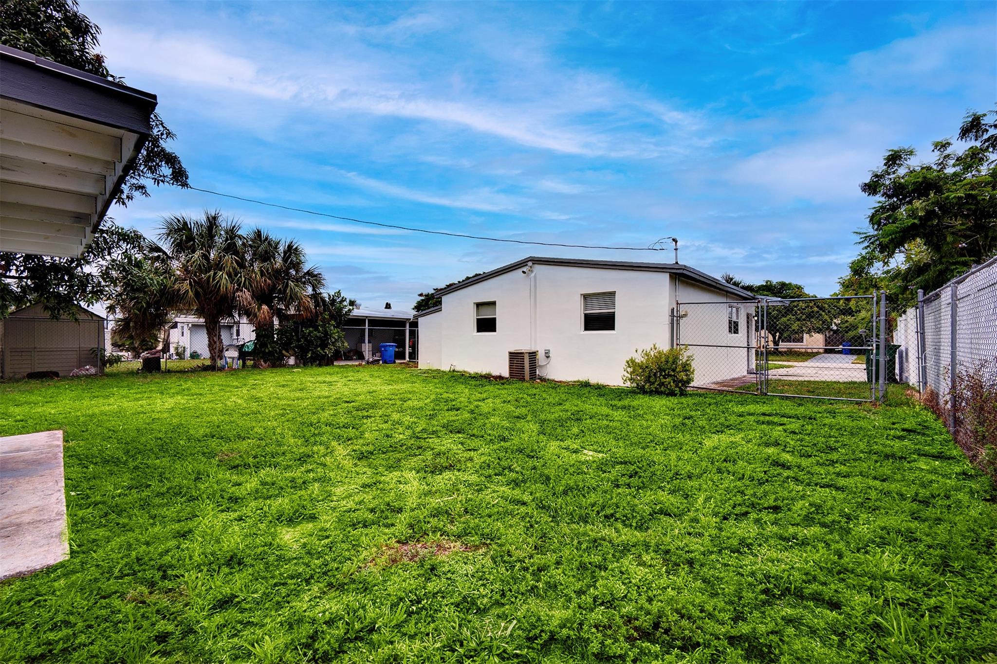 Photo for 6128 SW 2nd Street, Margate, FL 33068 - Listing #FX-10521147 6128 SW 2nd Street, Margate, FL 33068