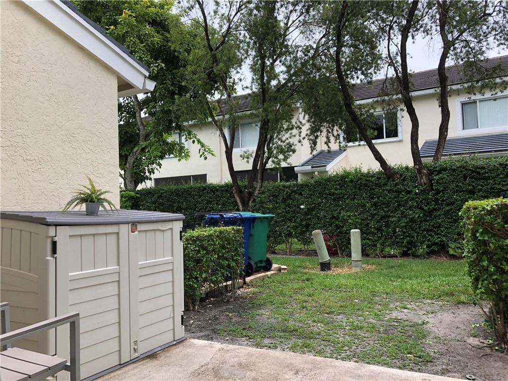 9960 NW 57th Mnr 9960, Coral Springs, FL 33076