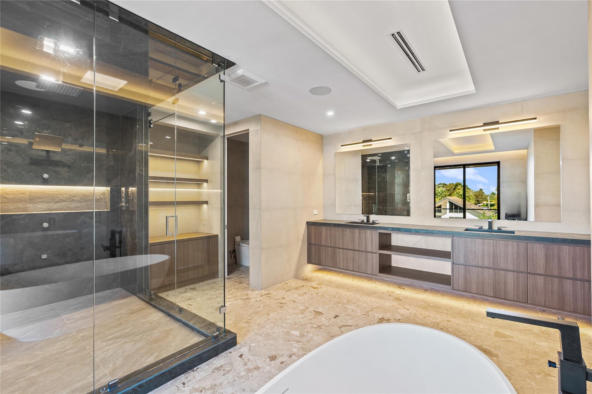 2441 NE 48th Court, Lighthouse Point, FL 33064