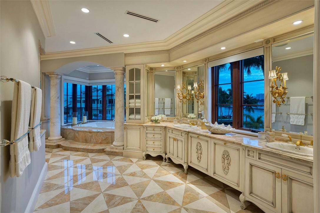 2900 NE 37th Street, Fort Lauderdale, FL 33308