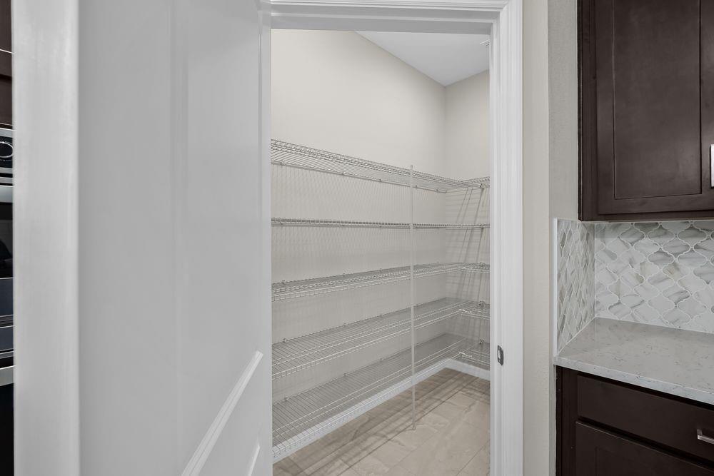 621 SE Ranch Oak Circle ~ Ready Now