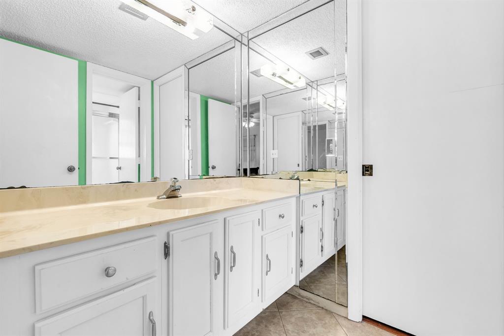 Photo for 3650 Environ Boulevard, 310, Lauderhill, FL 33319 - Listing #FX-10428303 3650 Environ Boulevard, 310, Lauderhill, FL 33319