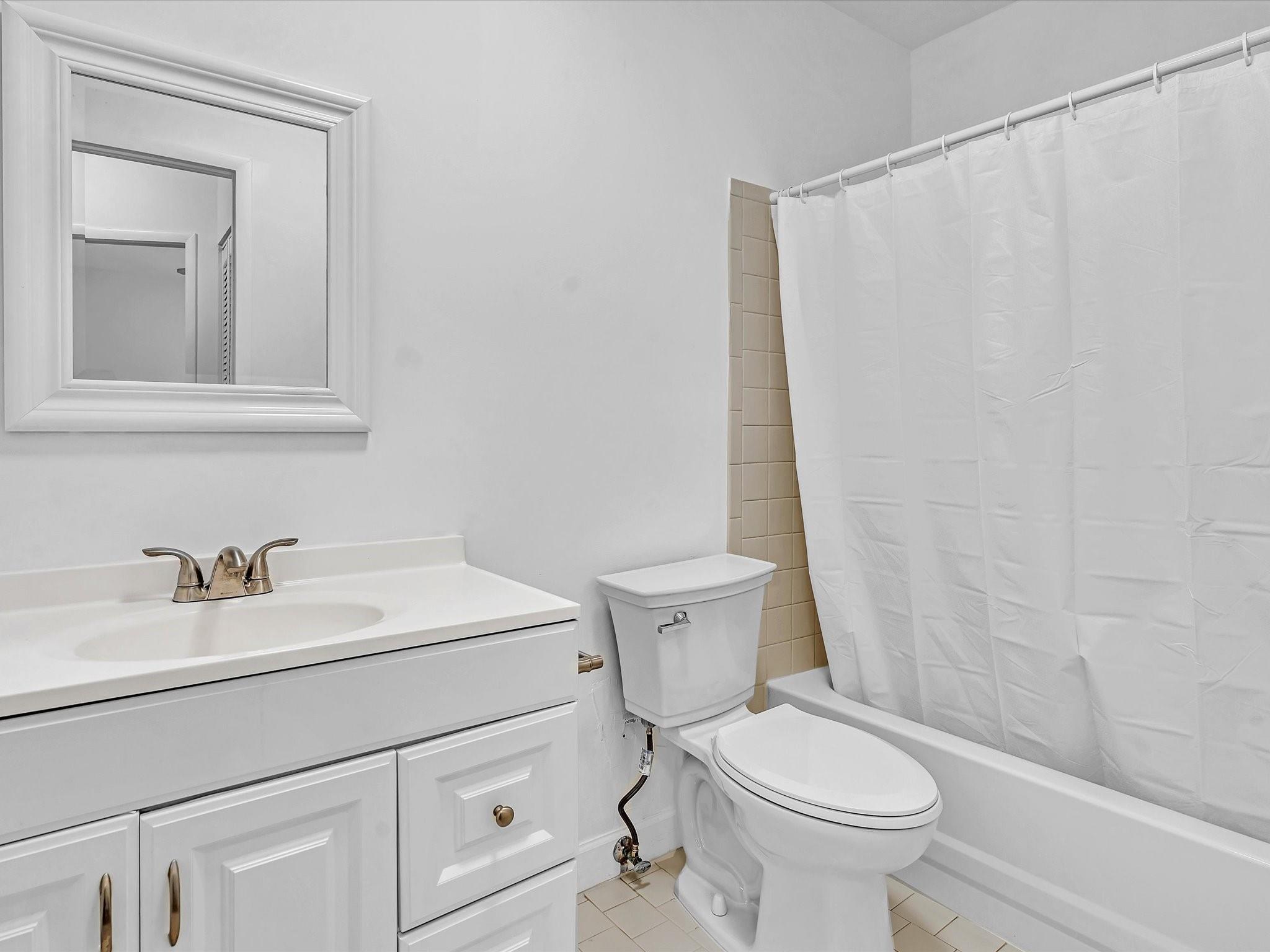 8911 NW 28th Drive E, Coral Springs, FL 33065