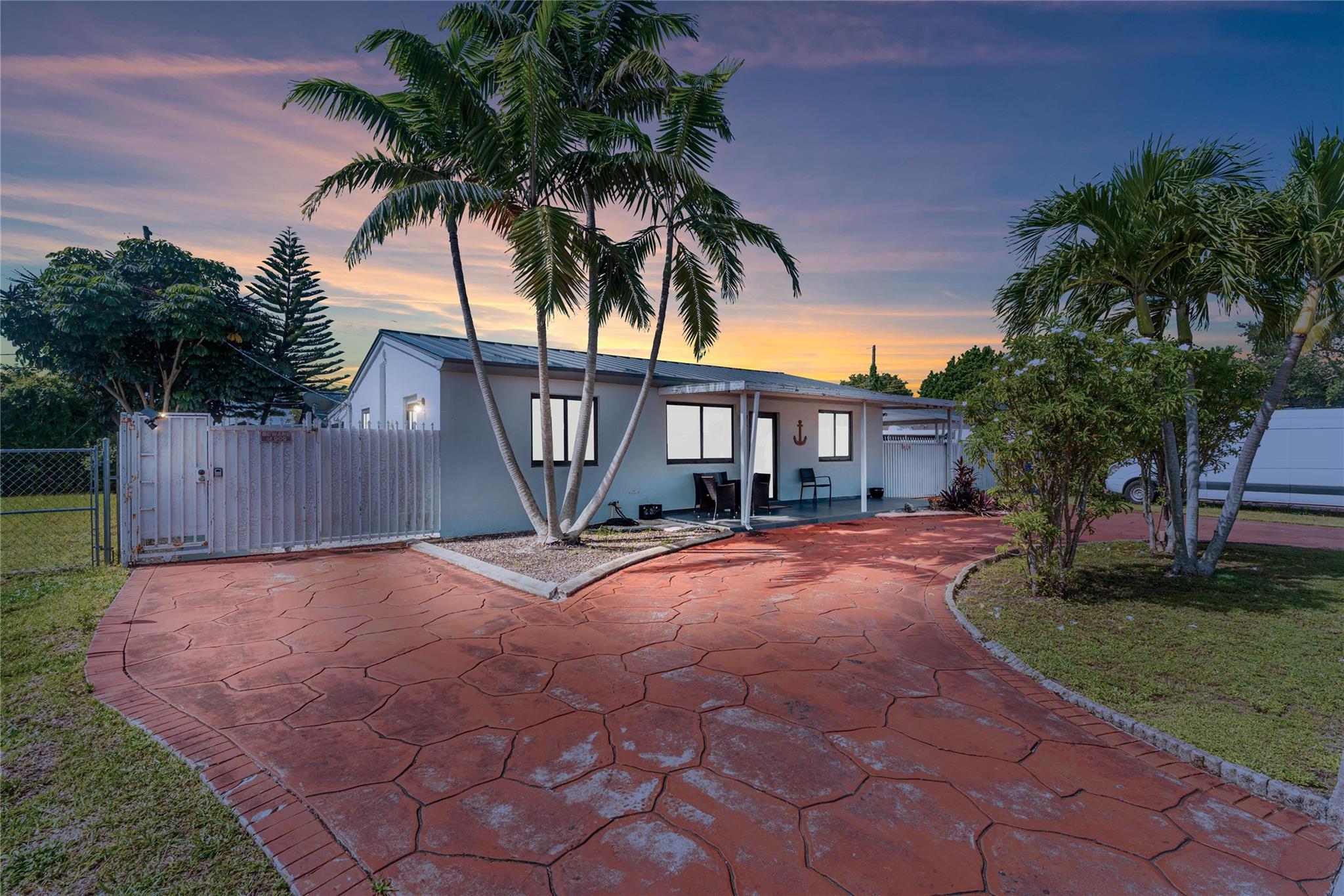 Photo for 10120 SW 38th Terrace, Miami, FL 33165 - listing #FX-10536594 10120 SW 38th Terrace, Miami, FL 33165