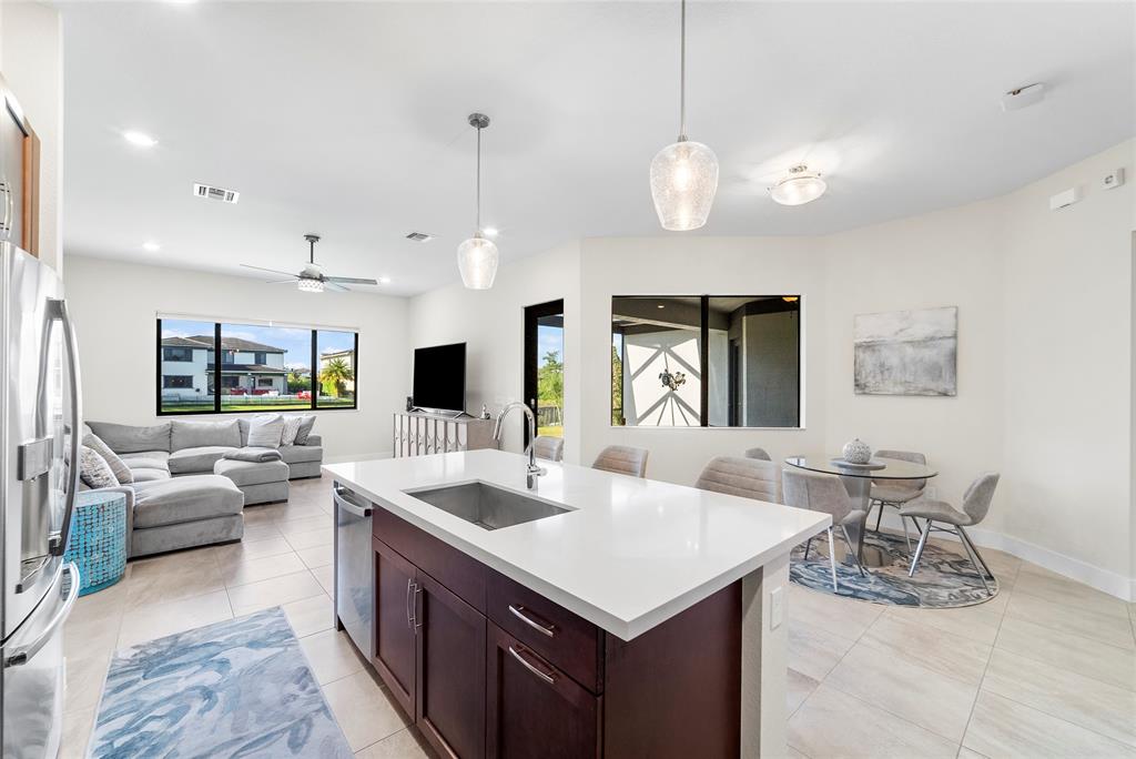 Photo for 10410 S Lago Vista Circle, Parkland, FL 33076 - Listing #FX-10434740 10410 S Lago Vista Circle, Parkland, FL 33076