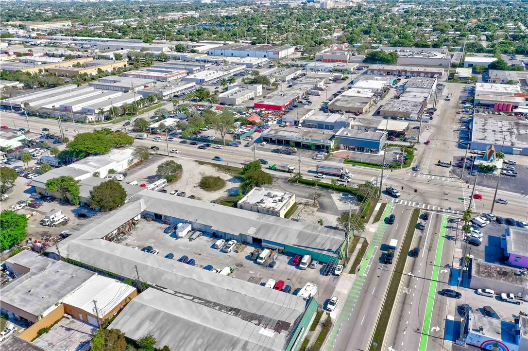 841 NE 44th Street, Oakland Park, FL 33334