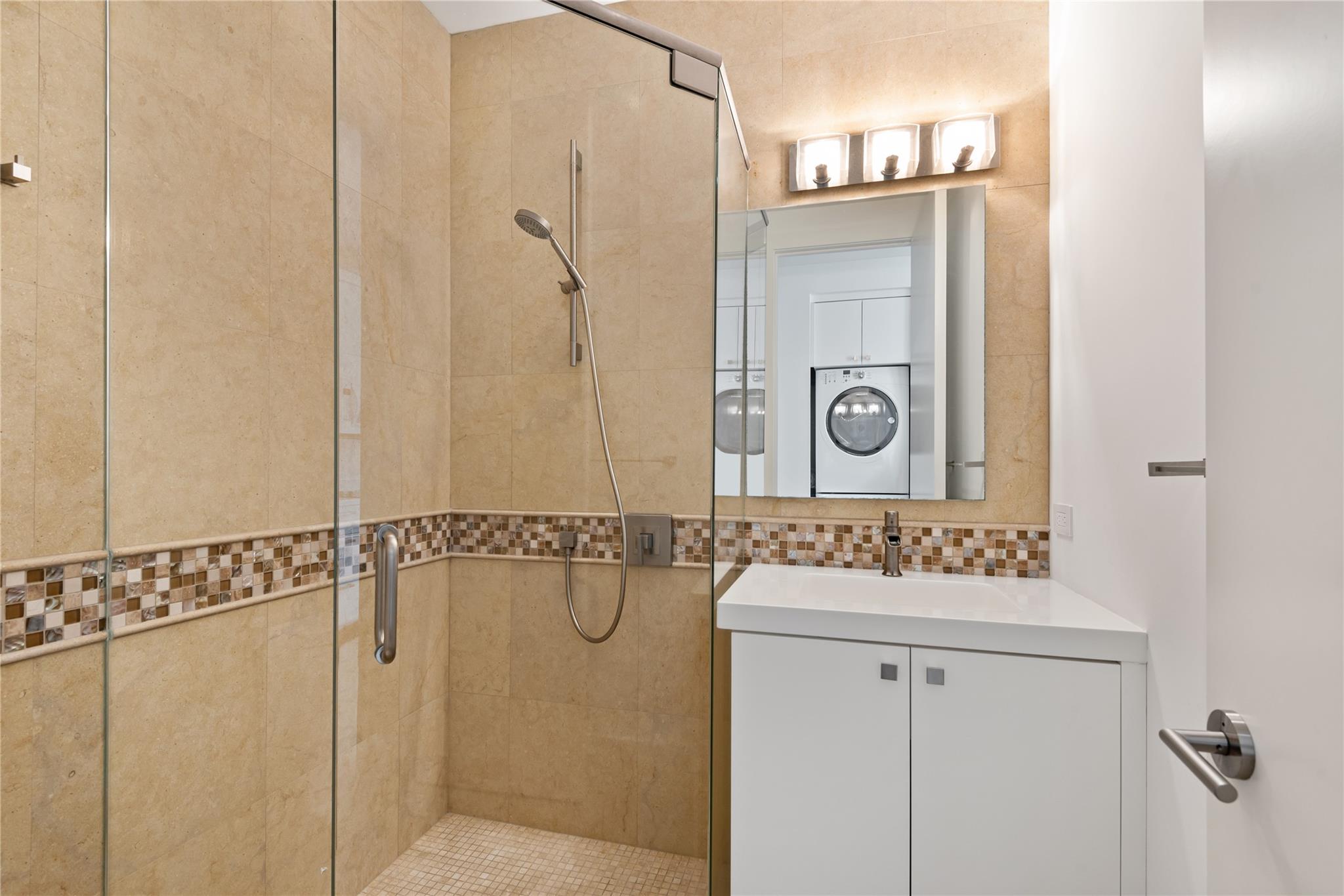 Photo for 500 Isle Of Capri Drive, Fort Lauderdale, FL 33301 - Listing #FX-10425455 500 Isle Of Capri Drive, Fort Lauderdale, FL 33301