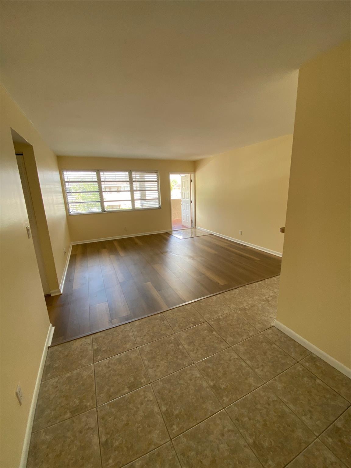 848 Twin Lakes Drive 19-G, Coral Springs, FL 33071