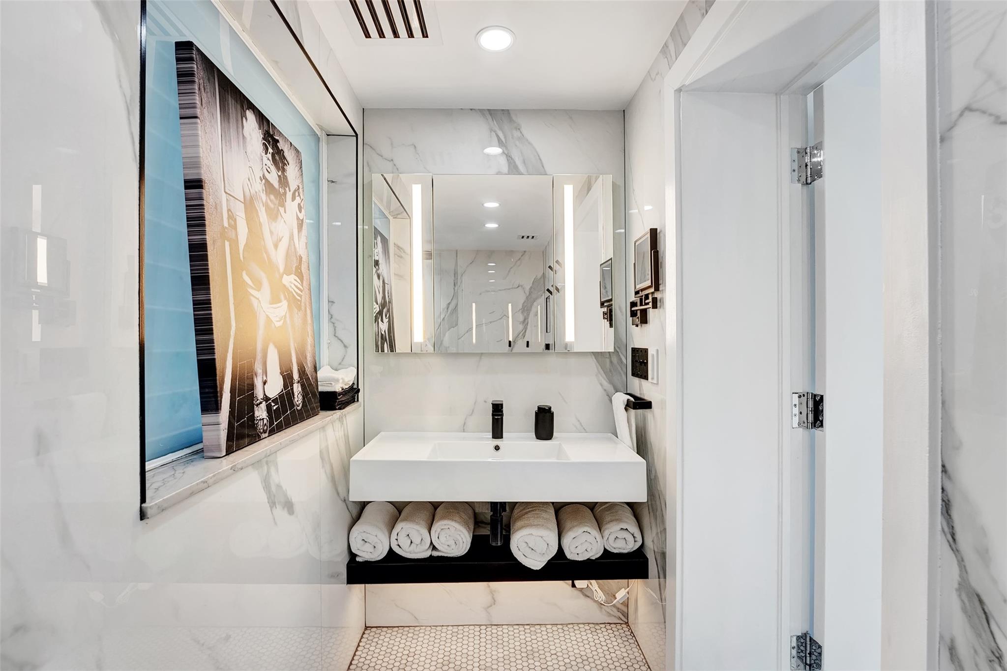 124 11th Street, Miami Beach, FL 33139