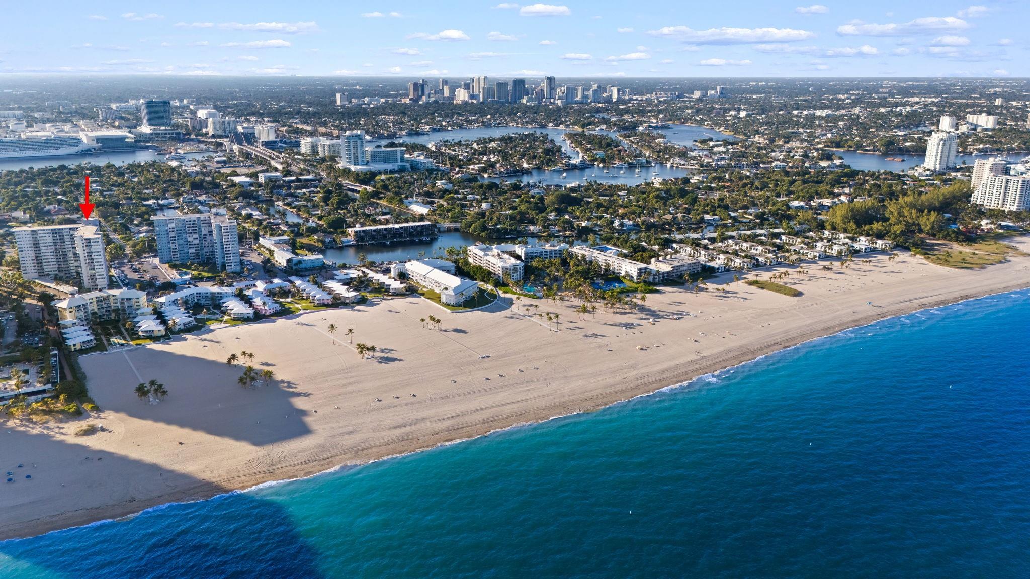 look how wide the beach is here