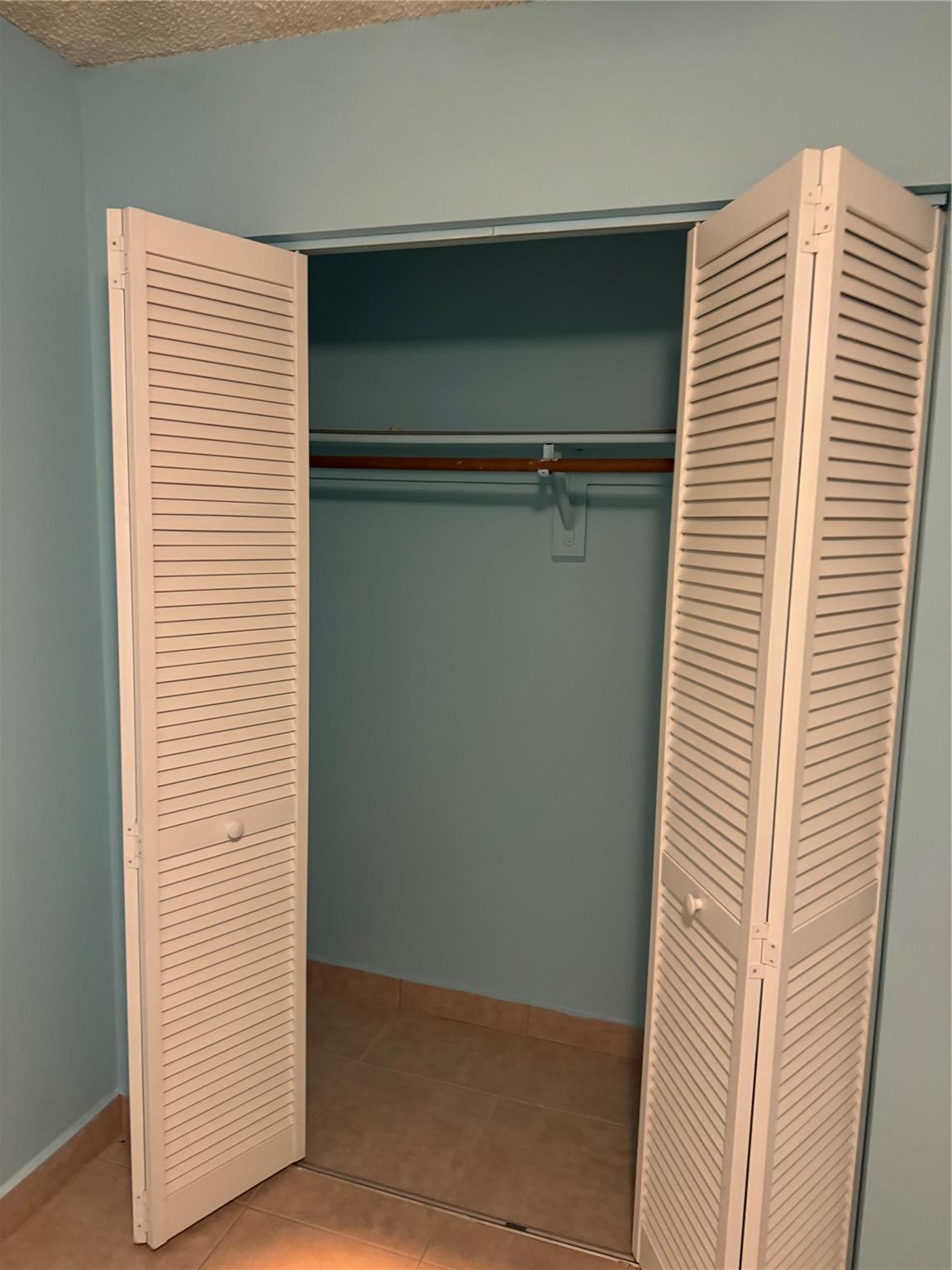 3250 NW 85th Avenue 16, Coral Springs, FL 33065