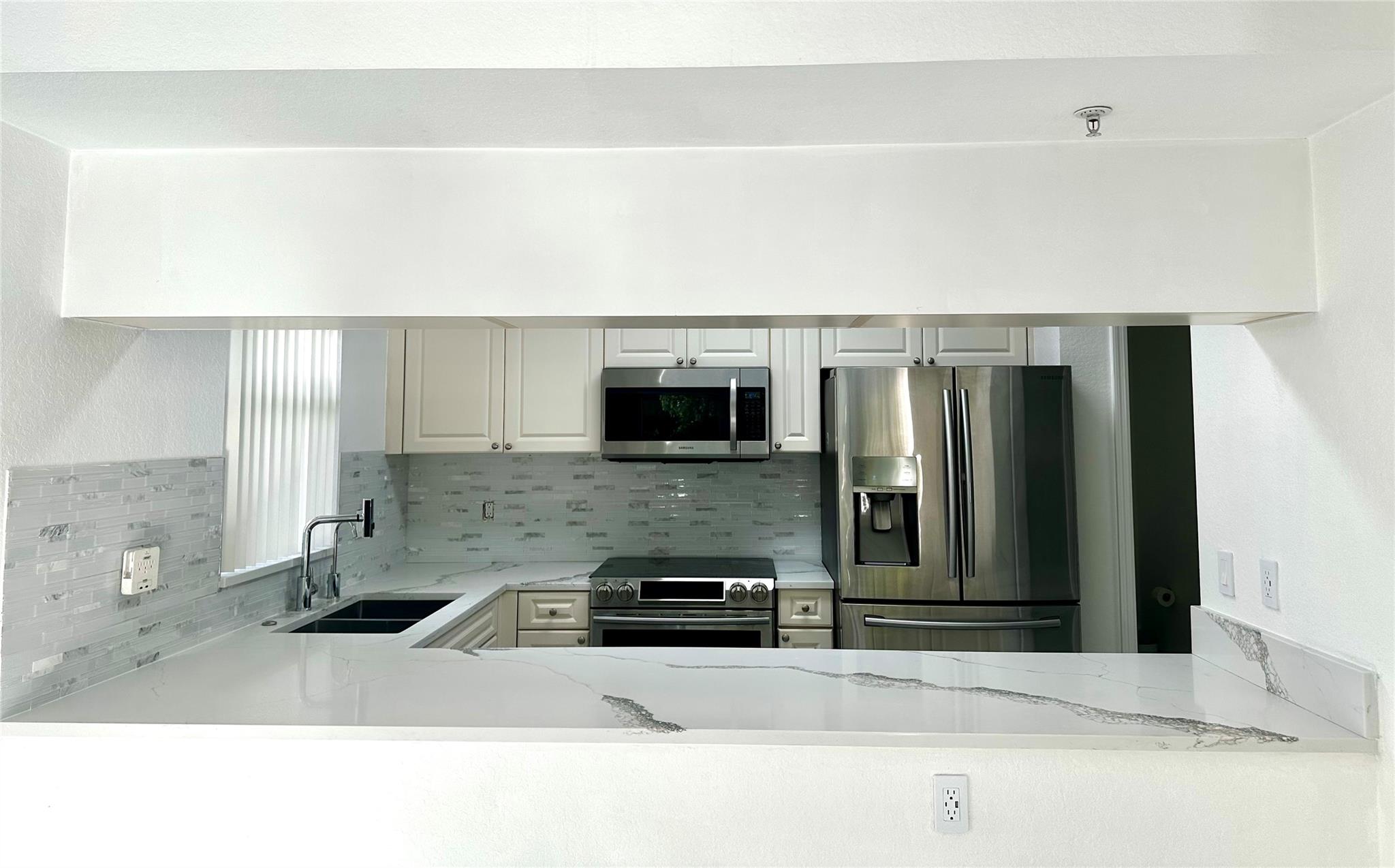 6500 W Sample Road 6500, Coral Springs, FL 33067