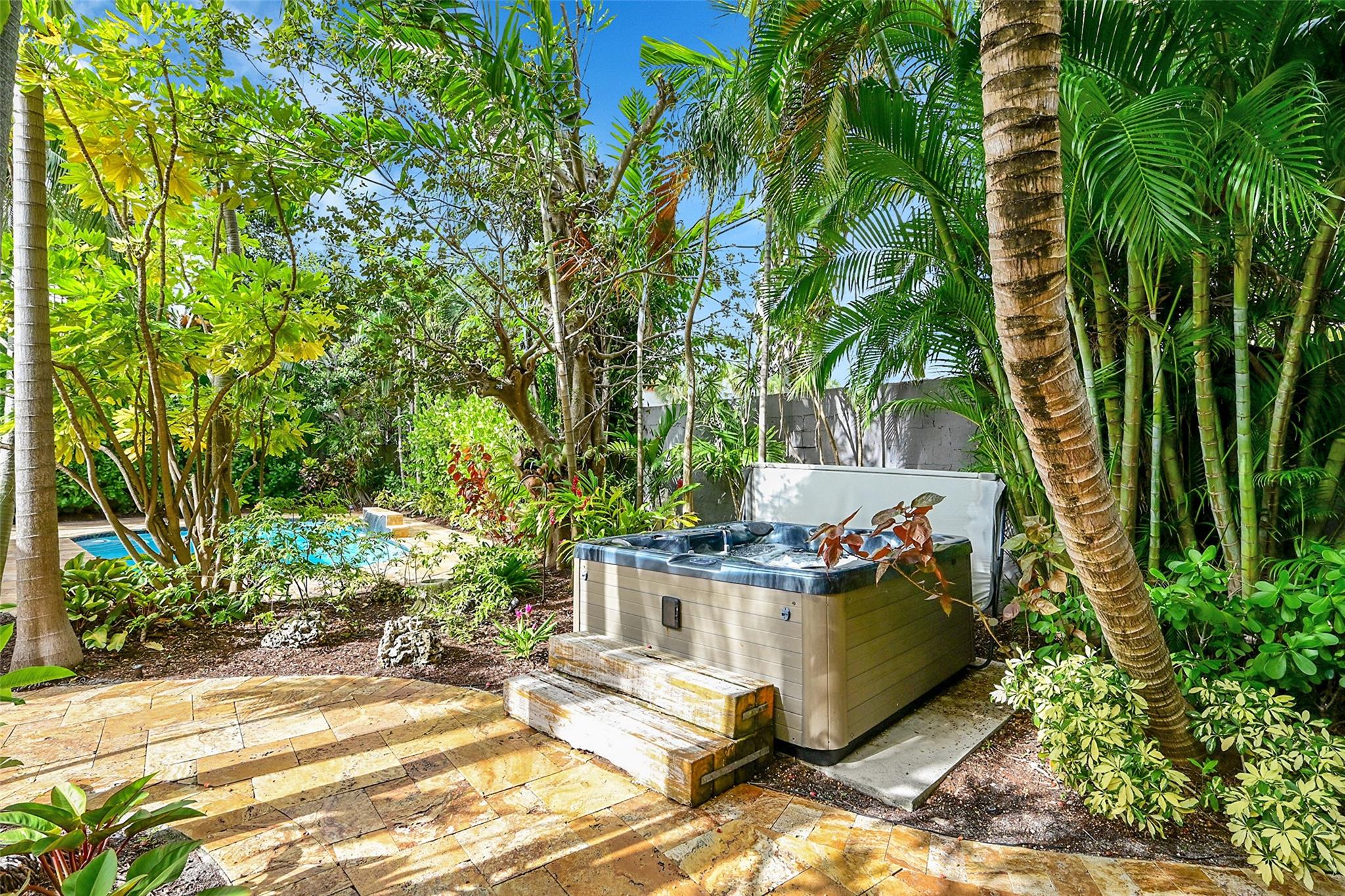 Photo for 2716 NE 10th Terrace, Wilton Manors, FL 33334 - Listing #FX-10518956 2716 NE 10th Terrace, Wilton Manors, FL 33334