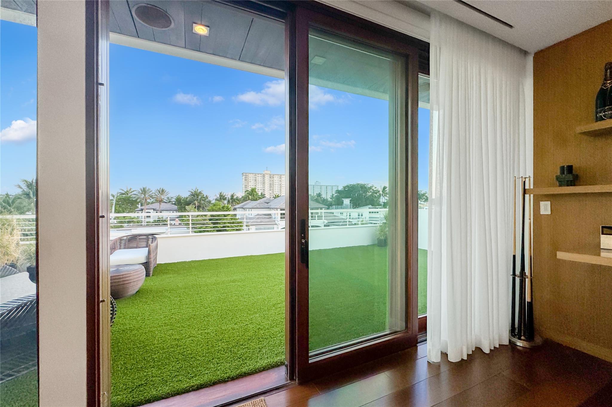 10 Pelican Drive, Fort Lauderdale, FL 33301