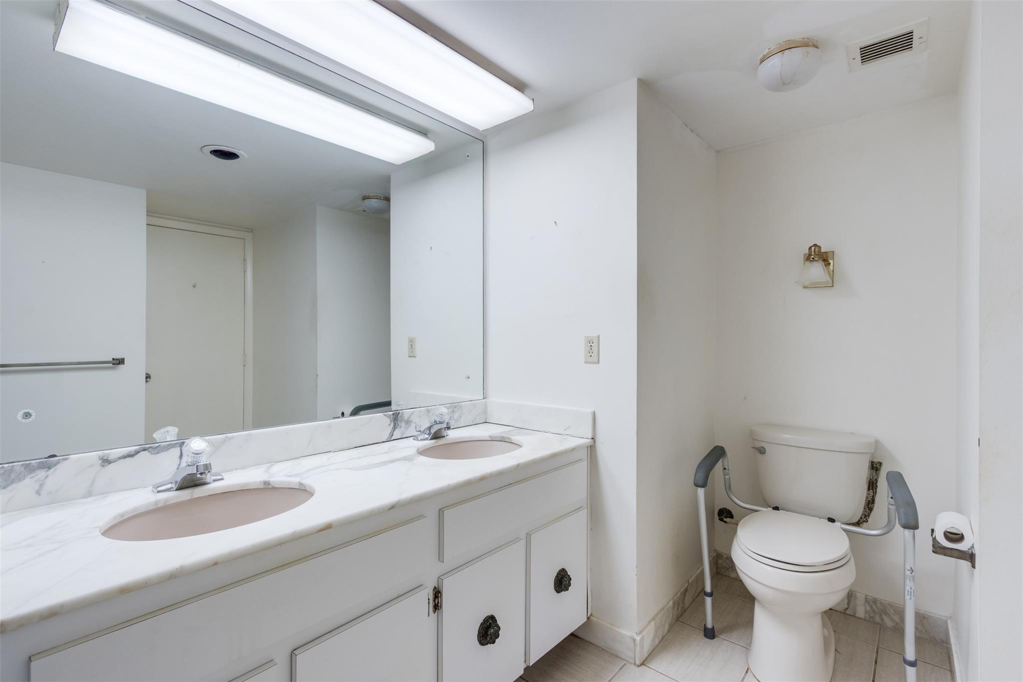 Photo for 4020 Galt Ocean Drive, 1404, Fort Lauderdale, FL 33308 - Listing #FX-10517183 4020 Galt Ocean Drive, 1404, Fort Lauderdale, FL 33308