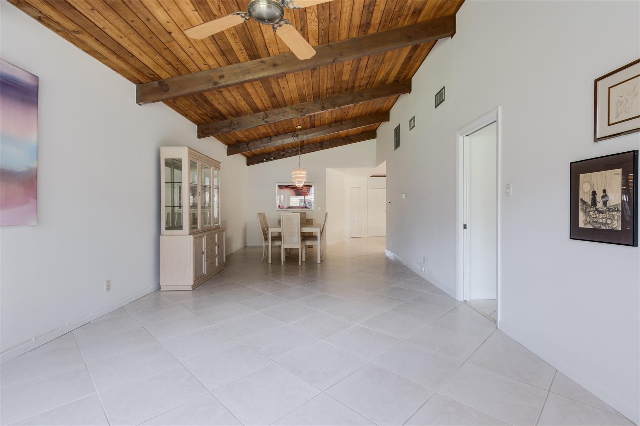 450 Briarwood Circle 2, Hollywood, FL 33024