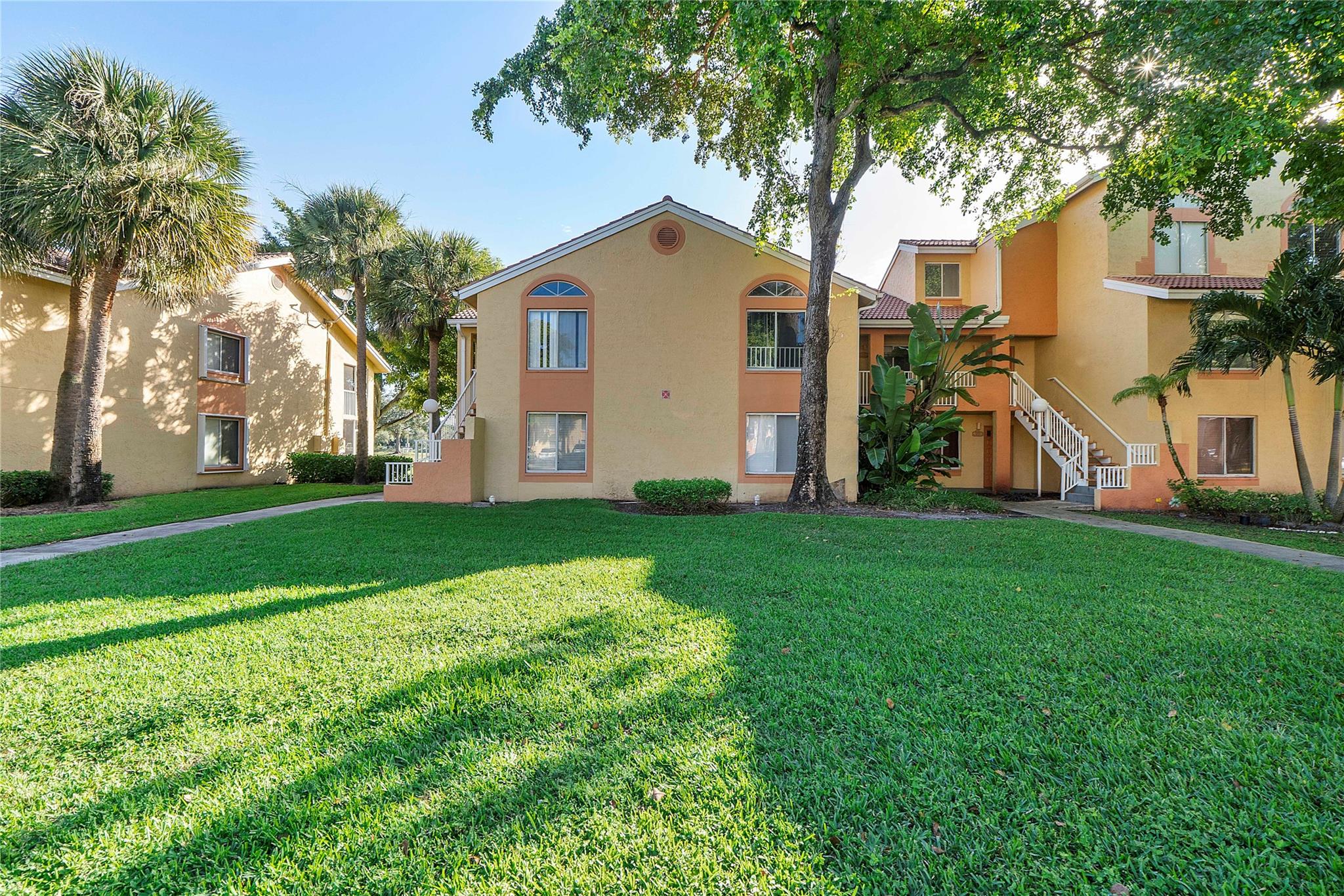 967 Coral Club Drive 967, Coral Springs, FL 33071