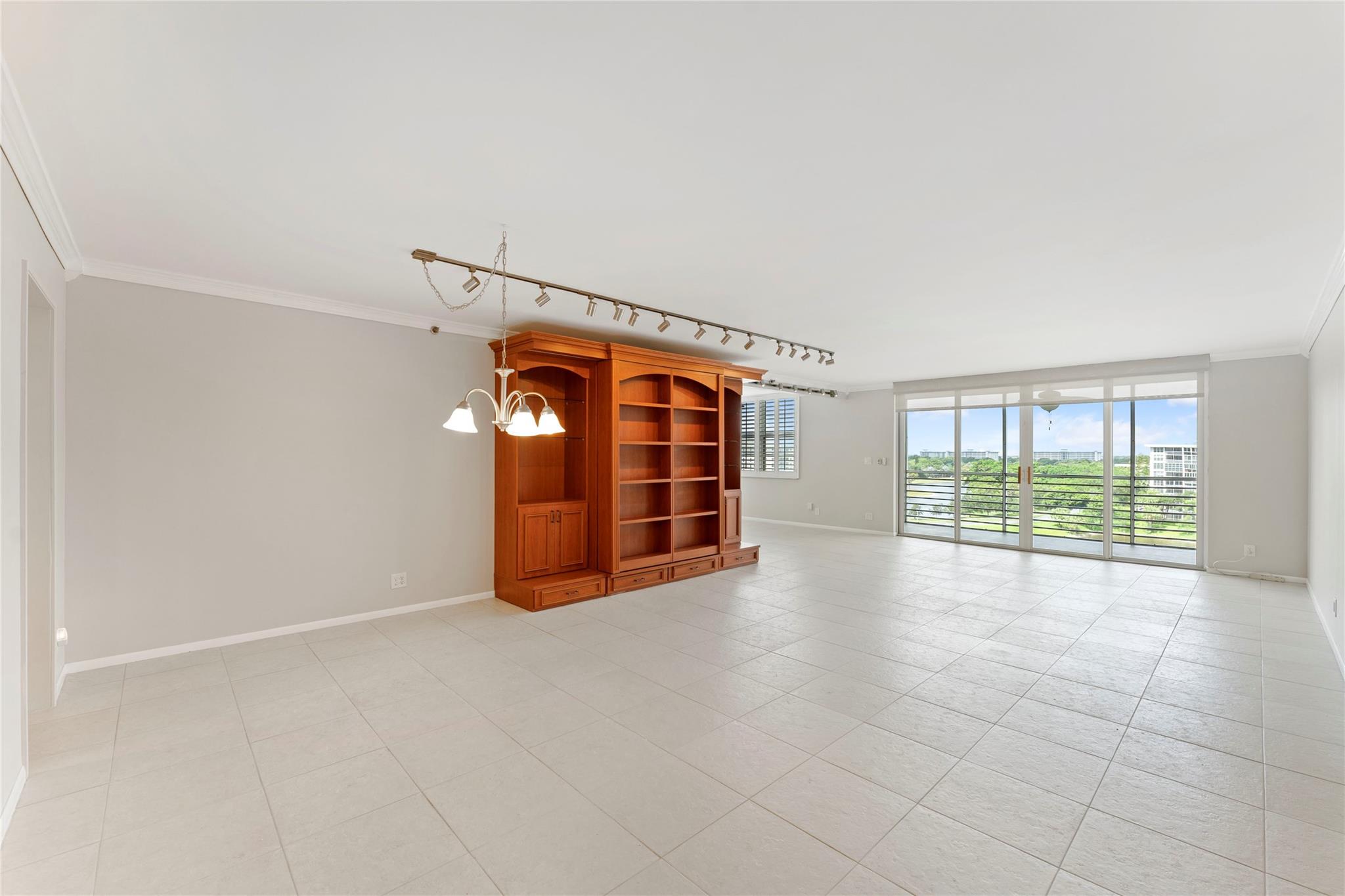 Photo for 3095 N Course Drive, 807, Pompano Beach, FL 33069 - Listing #FX-10508002 3095 N Course Drive, 807, Pompano Beach, FL 33069