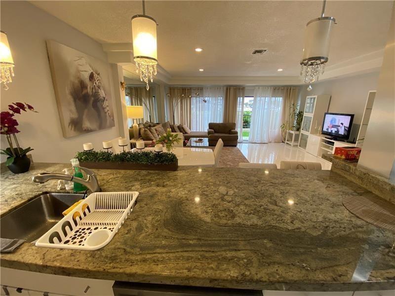 21135 Helmsman Drive O12, Miami, FL 33180