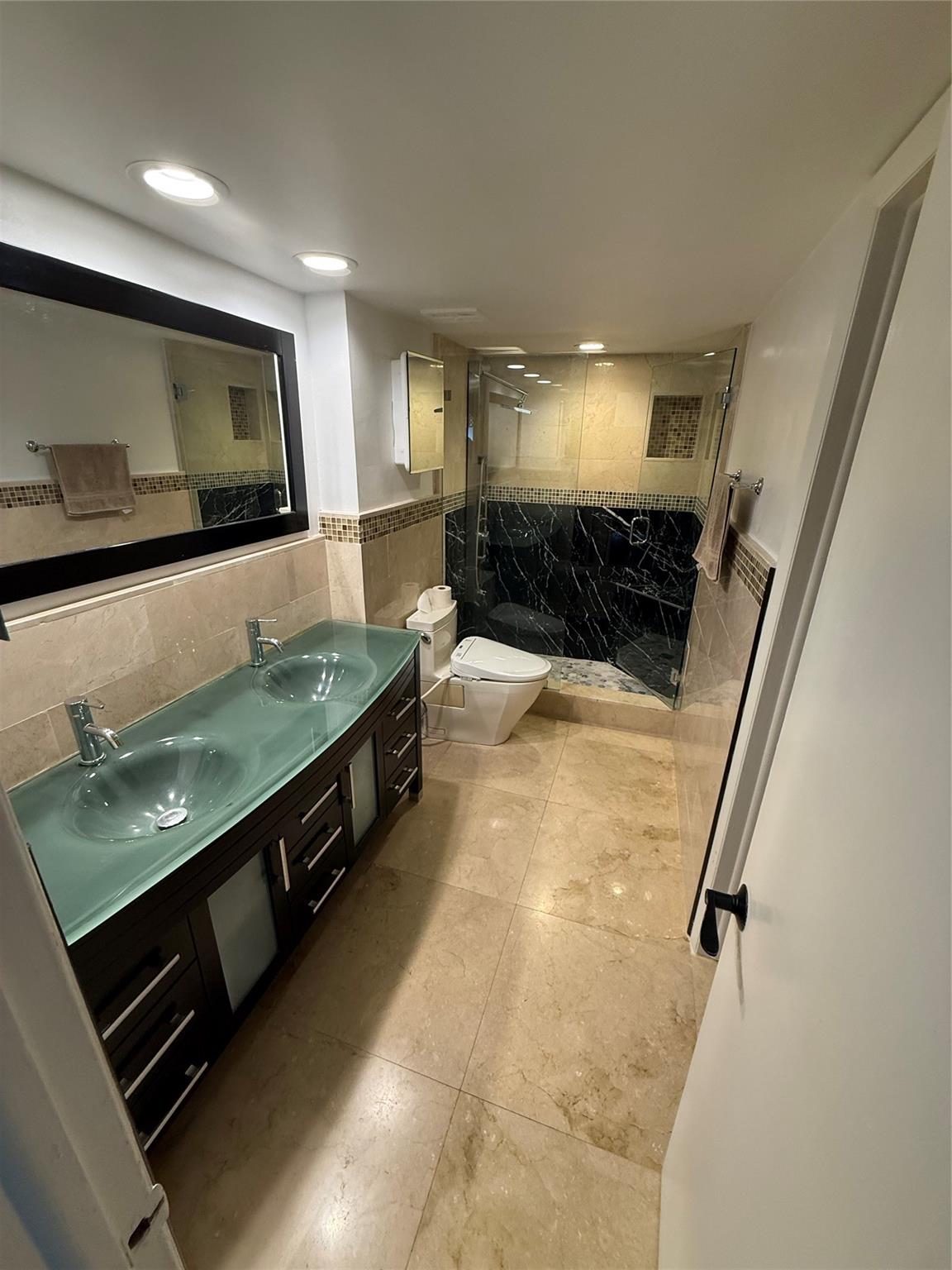 19428 NE 26th Avenue 103, Miami, FL 33180