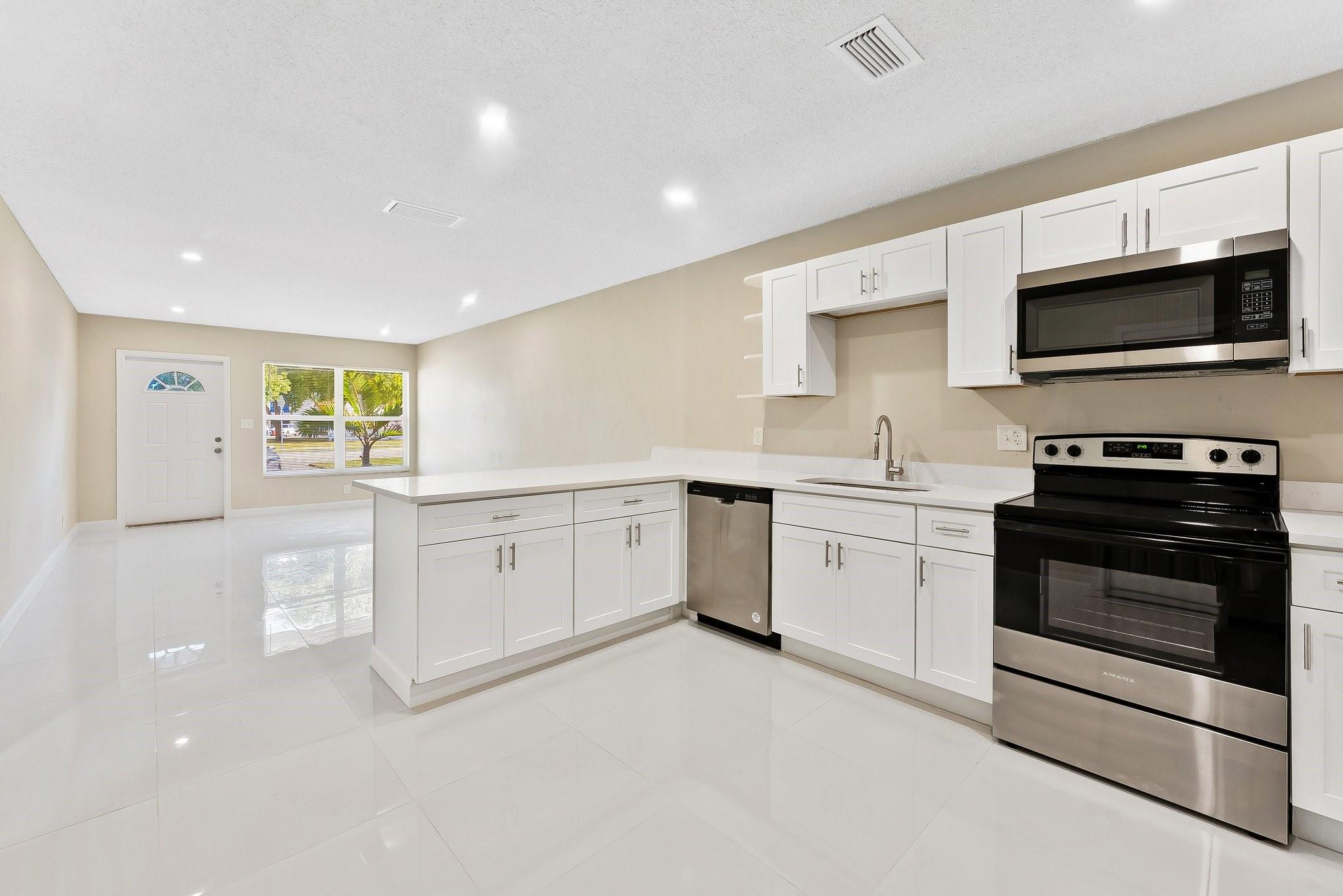 3580 NW 110th Avenue B, Coral Springs, FL 33065