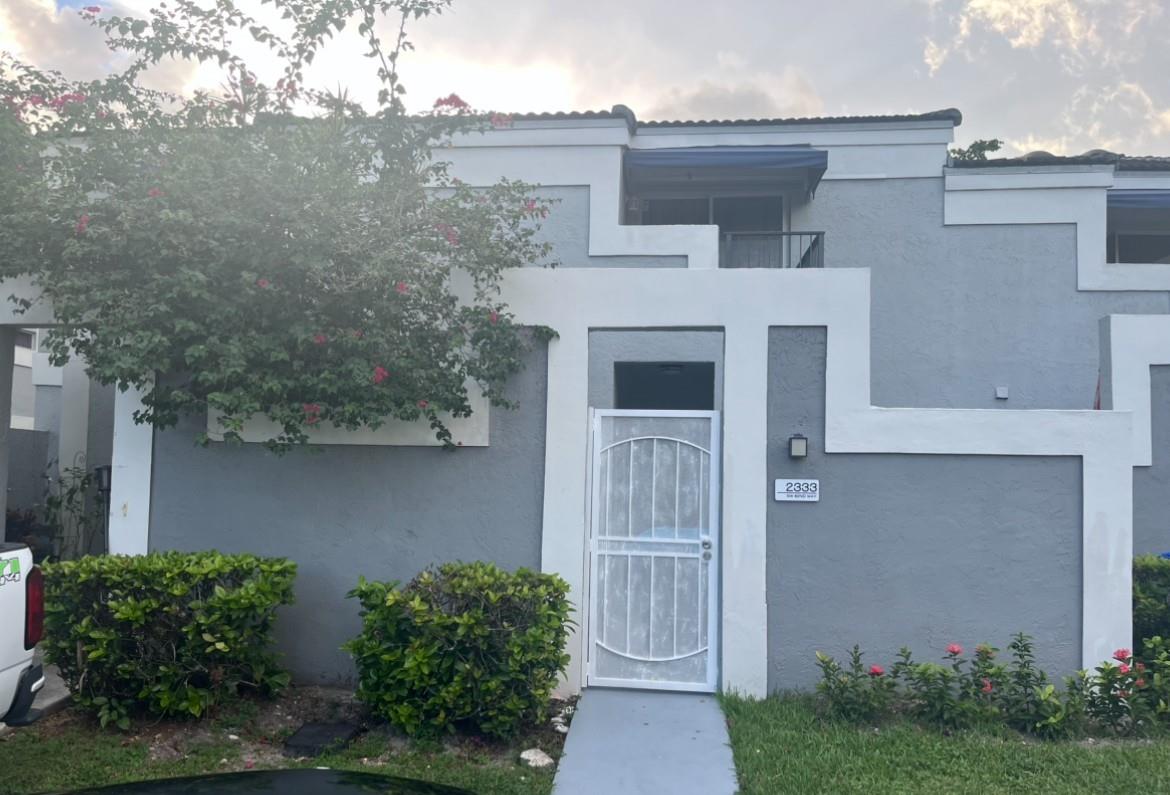 Photo for 2333 SW 82nd Way, North Lauderdale, FL 33068 - listing #FX-10533548 2333 SW 82nd Way, North Lauderdale, FL 33068