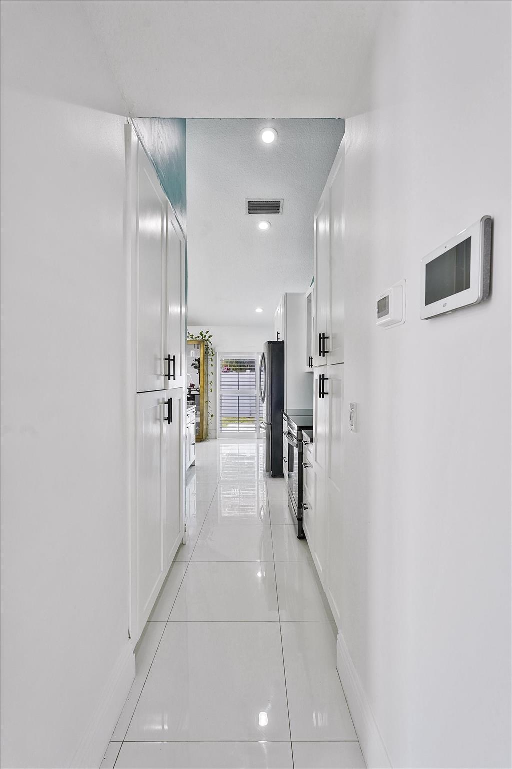 26 Dogwood Circle, Boynton Beach, FL 33436