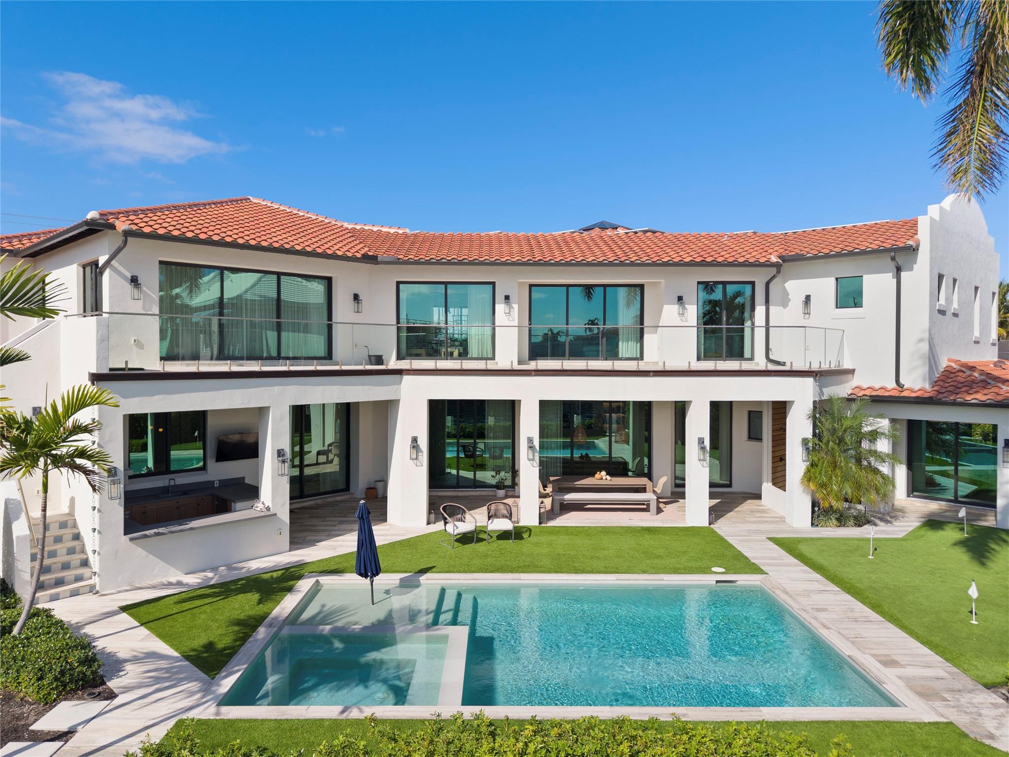 2300 NE 34th Court, Lighthouse Point, FL 33064