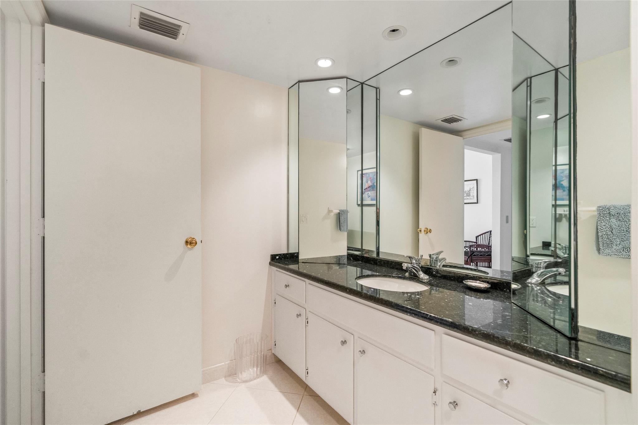 Photo for 3050 NE 47th Court, 502 & 503, Fort Lauderdale, FL 33308 - Listing #FX-10477937 3050 NE 47th Court, 502 & 503, Fort Lauderdale, FL 33308