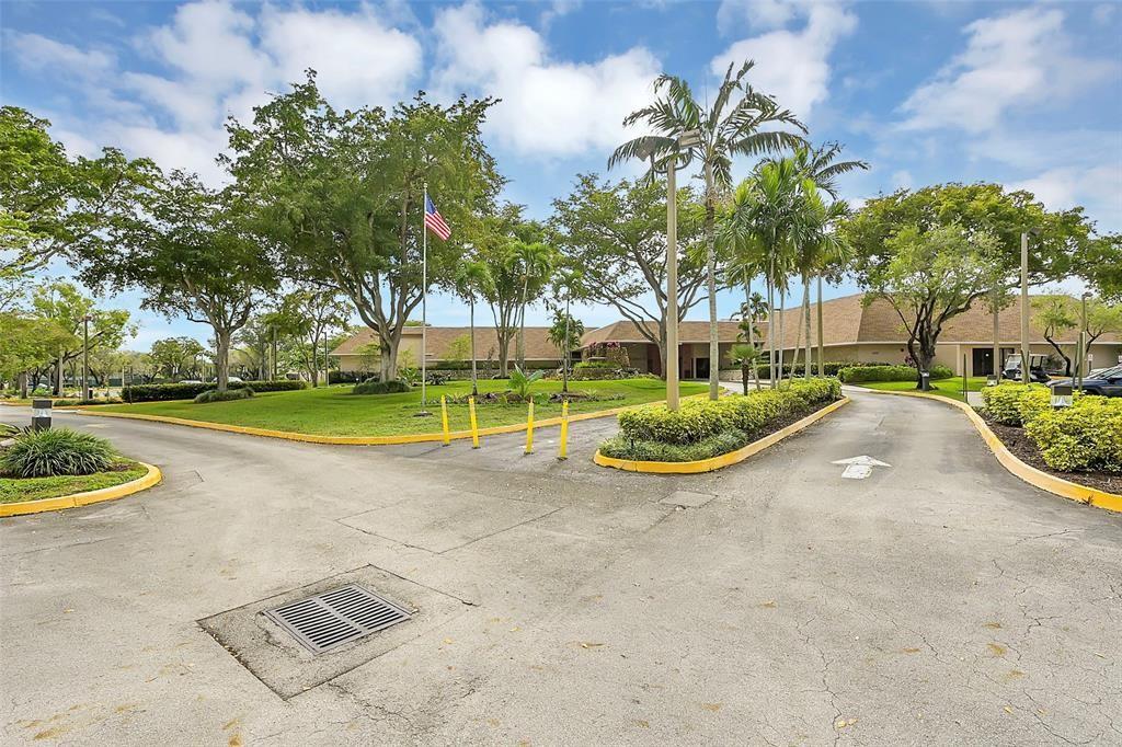 Photo for 9460 Sunrise Lakes Boulevard, 106, Sunrise, FL 33322 - Listing #FX-10526719 9460 Sunrise Lakes Boulevard, 106, Sunrise, FL 33322