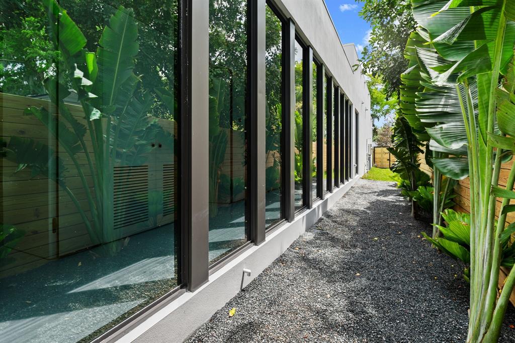 Photo for 709 NE 21st Drive, Wilton Manors, FL 33305 - Listing #FX-10429054 709 NE 21st Drive, Wilton Manors, FL 33305