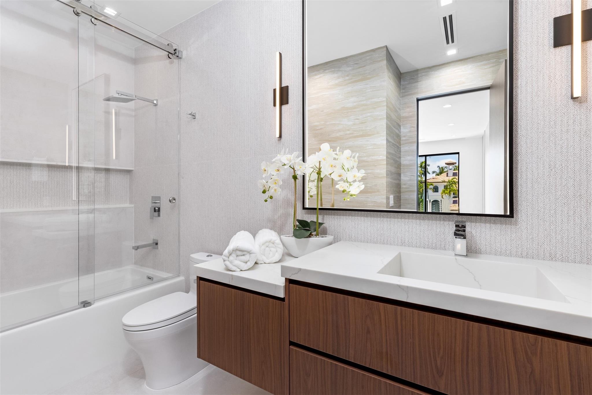 2733 NE 16th Street, Fort Lauderdale, FL 33304