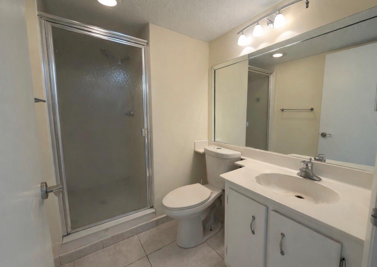 9440 SW 8 Street 208, Boca Raton, FL 33428