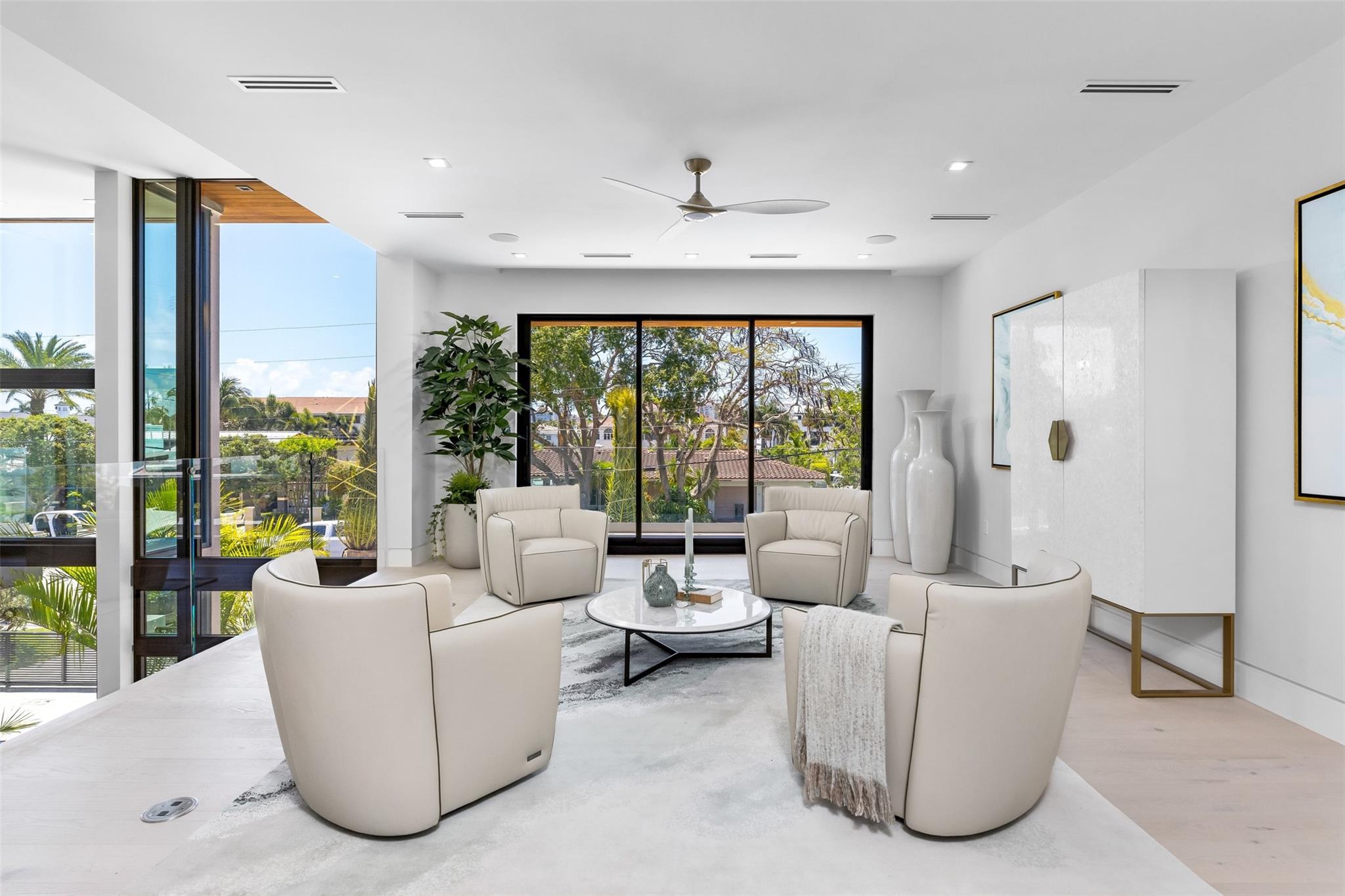 2733 NE 16th Street, Fort Lauderdale, FL 33304