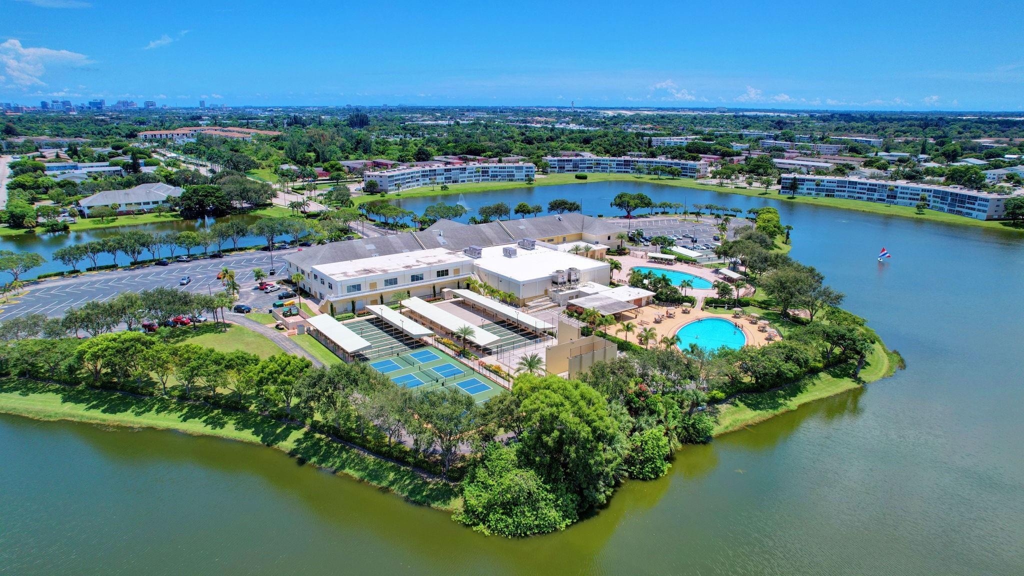 Photo for 267 Wellington J, 267, West Palm Beach, FL 33417 - Listing #FX-10503040 267 Wellington J, 267, West Palm Beach, FL 33417