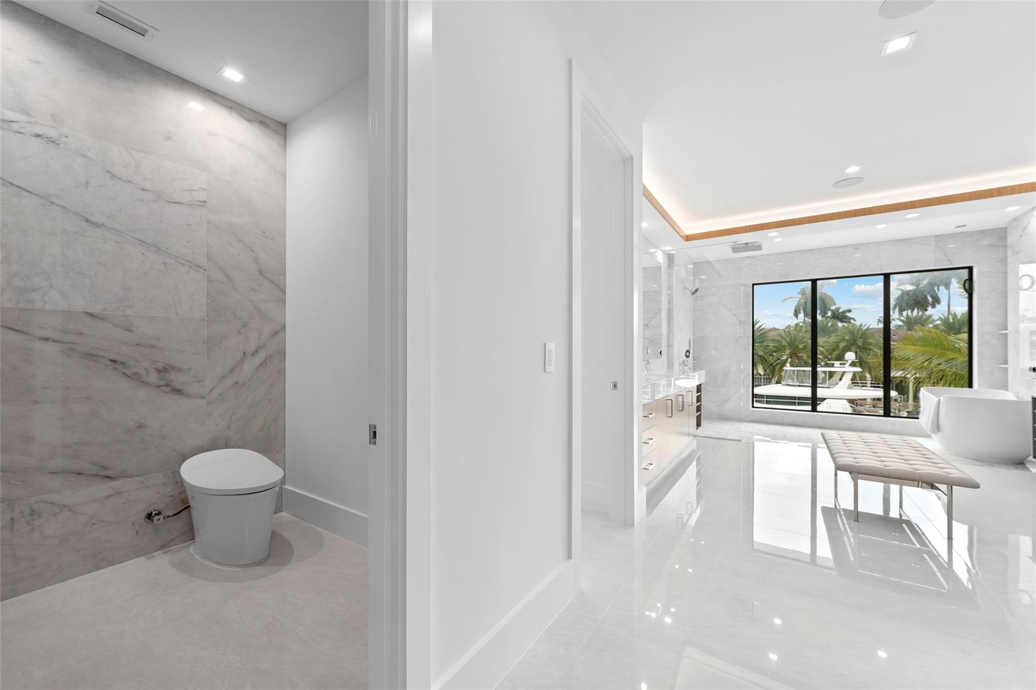 24 Fiesta Way, Fort Lauderdale, FL 33301