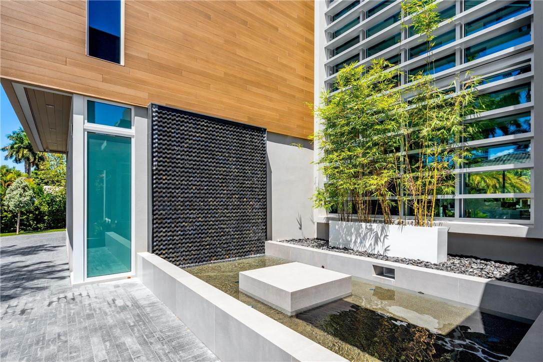 650 Royal Plaza Drive, Fort Lauderdale, FL 33301