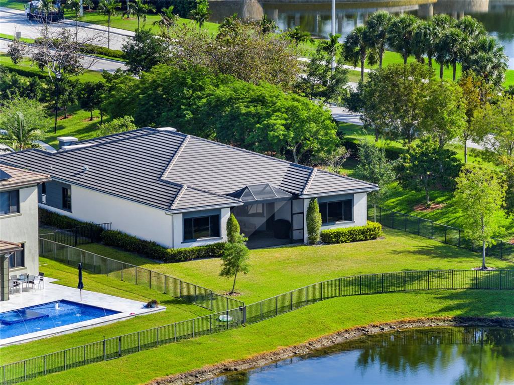 Photo for 10410 S Lago Vista Circle, Parkland, FL 33076 - Listing #FX-10434740 10410 S Lago Vista Circle, Parkland, FL 33076