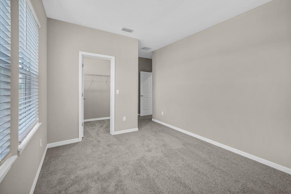 621 SE Ranch Oak Circle ~ Ready Now