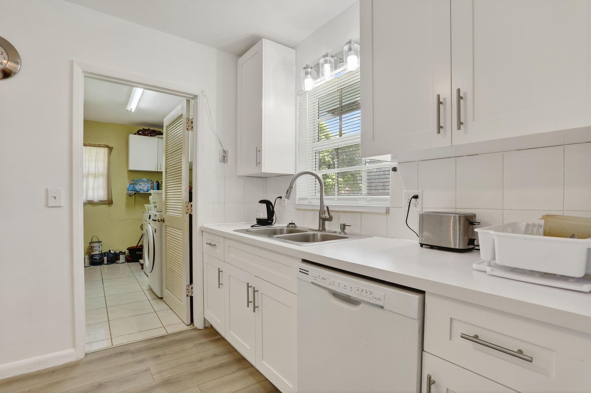 3504 NW 85th Avenue, Coral Springs, FL 33065