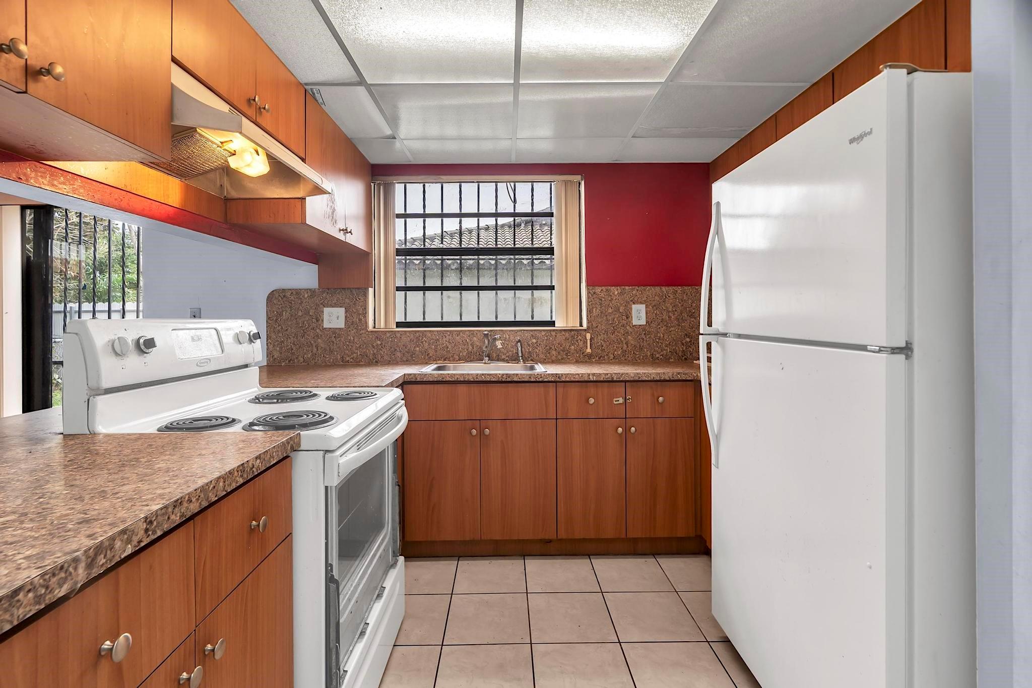 602 SW 99th Place, Miami, FL 33174