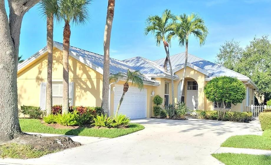 Photo for 2871 SW Brighton Way, Palm City, FL 34990 - listing #FX-10533637 2871 SW Brighton Way, Palm City, FL 34990