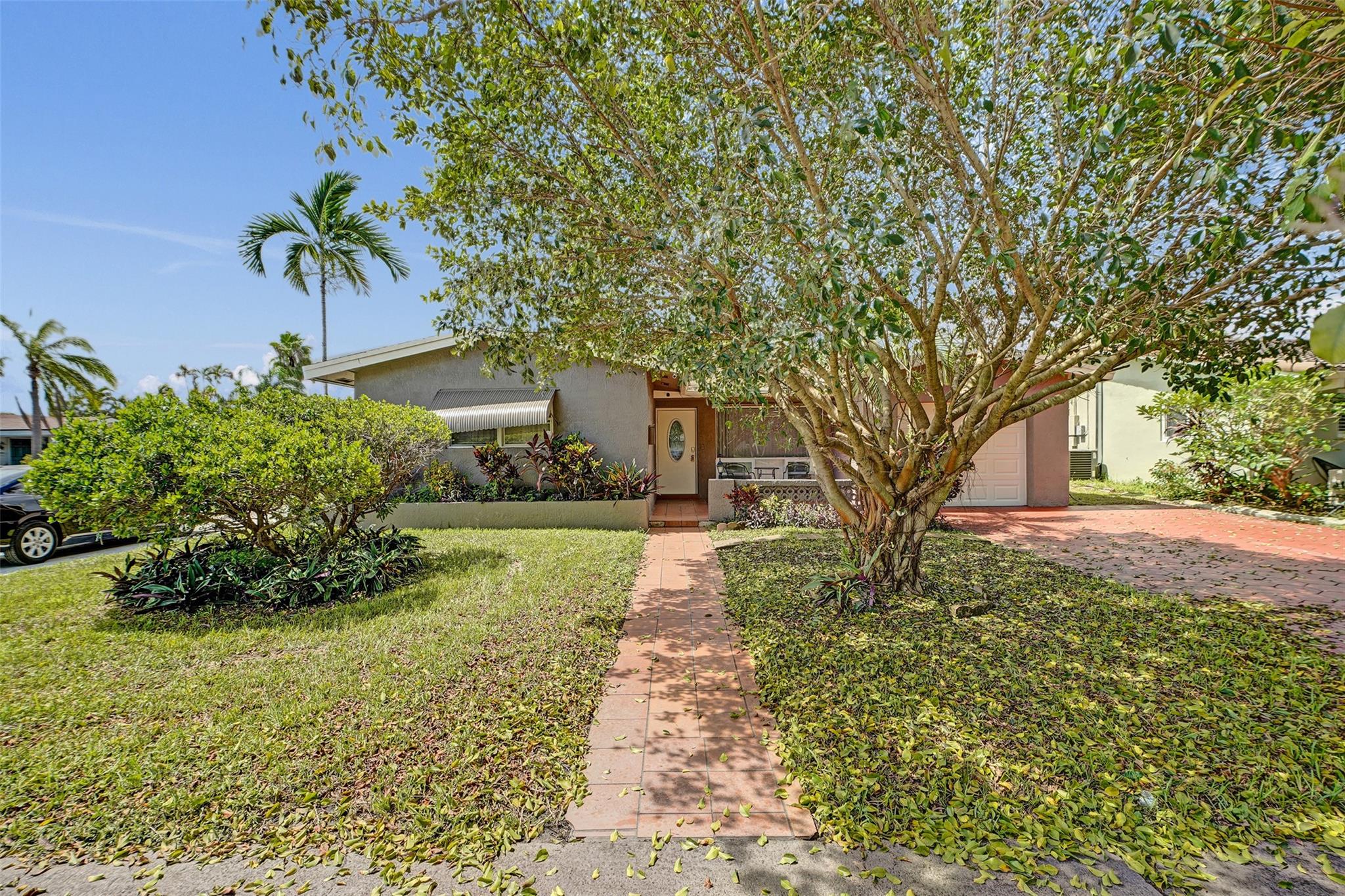 Photo for 1700 N 47th Avenue, Hollywood, FL 33021 - listing #FX-10528424 1700 N 47th Avenue, Hollywood, FL 33021