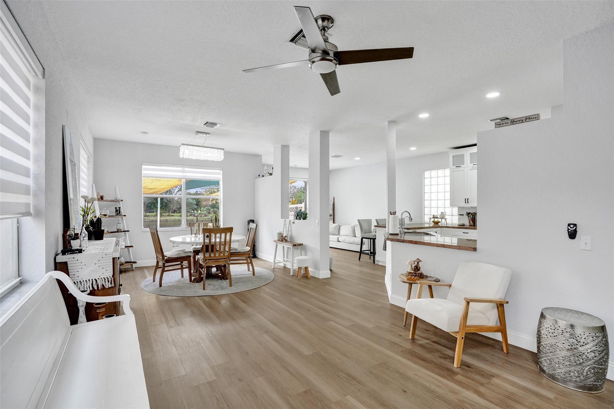 9814 NW 1st Mnr, Coral Springs, FL 33071