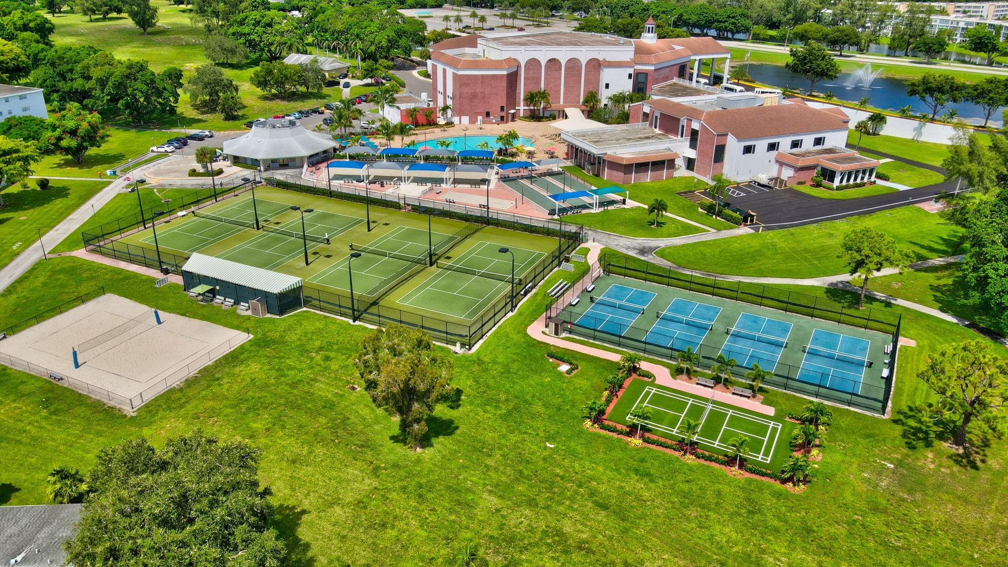 Photo for 327 Farnham P, 327, Deerfield Beach, FL 33442 - Listing #FX-10506185 327 Farnham P, 327, Deerfield Beach, FL 33442
