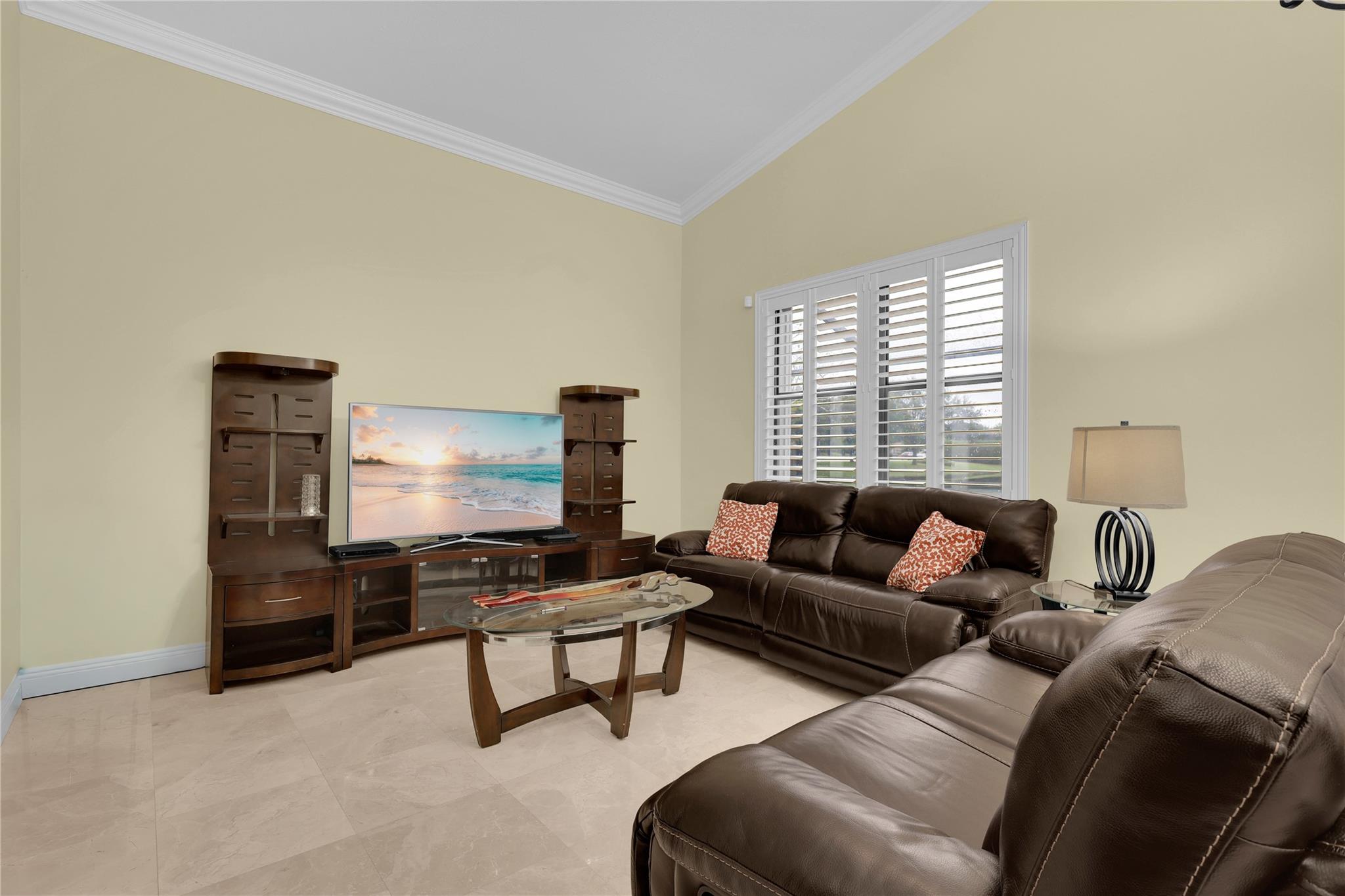 10481 NW 17th Street, Plantation, FL 33322