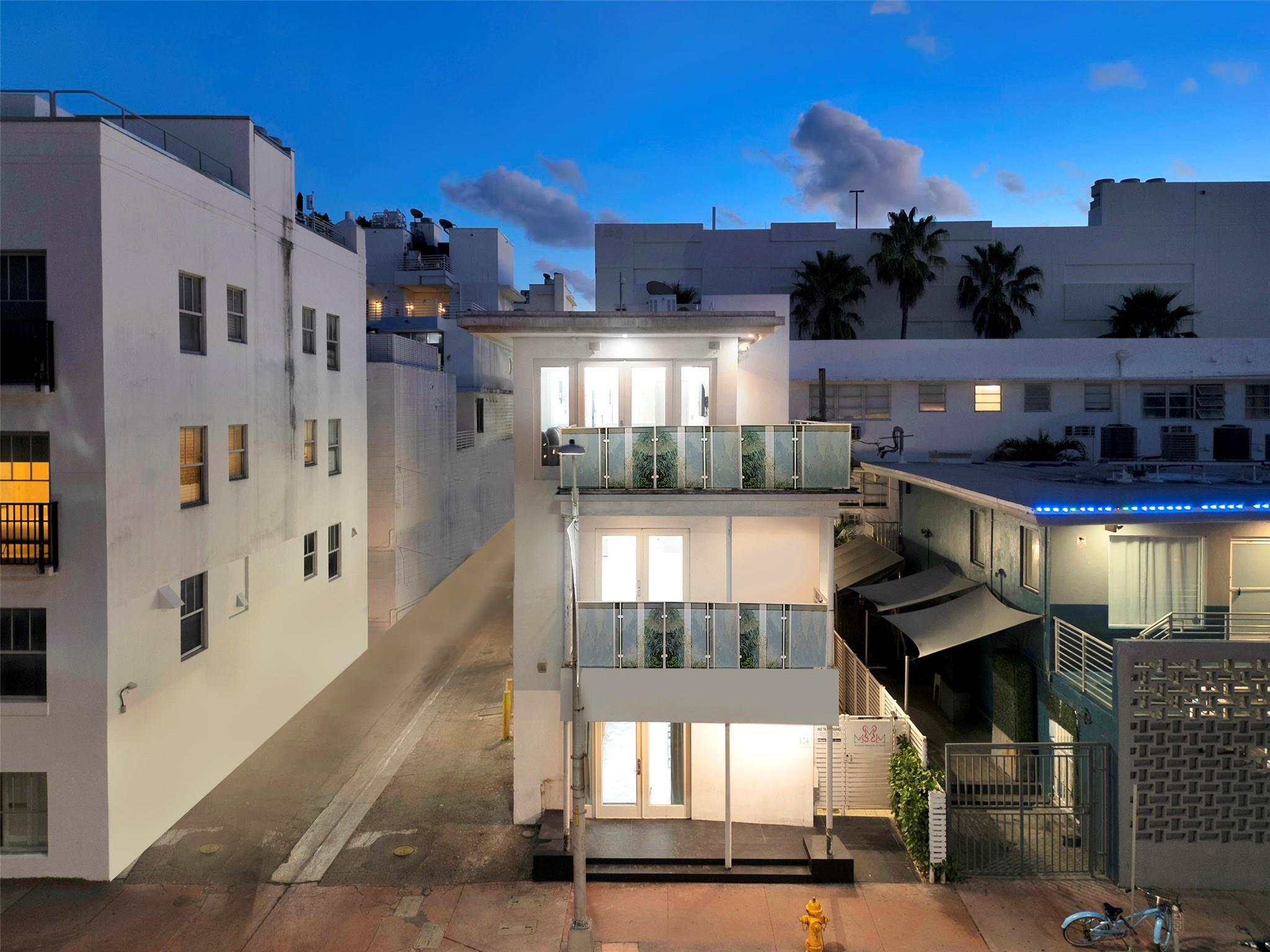 124 11th Street, Miami Beach, FL 33139