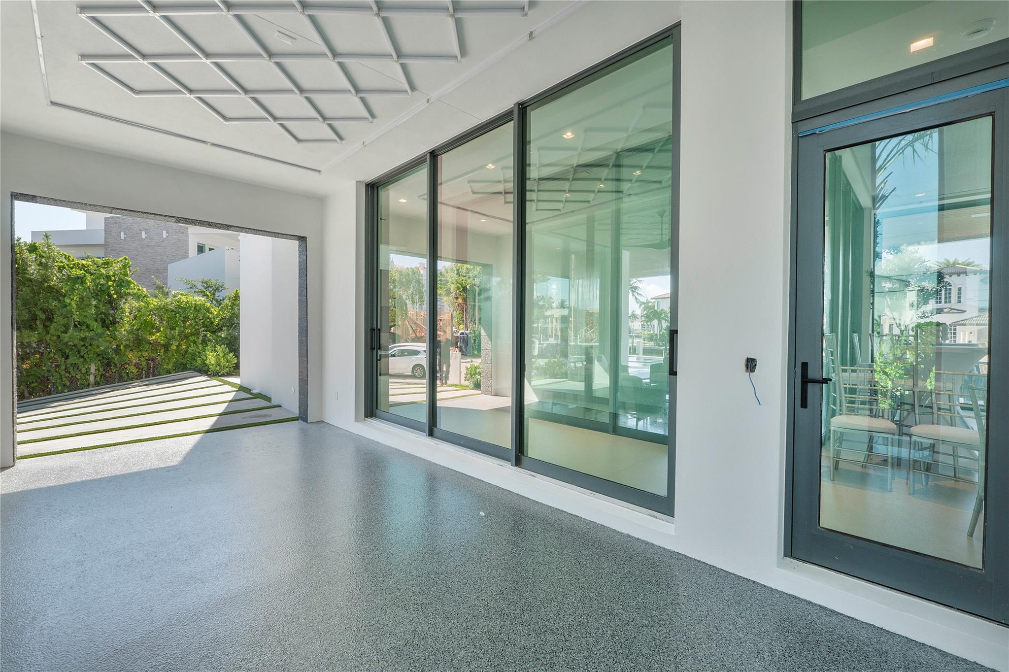 2880 NE 28th Street, Fort Lauderdale, FL 33306