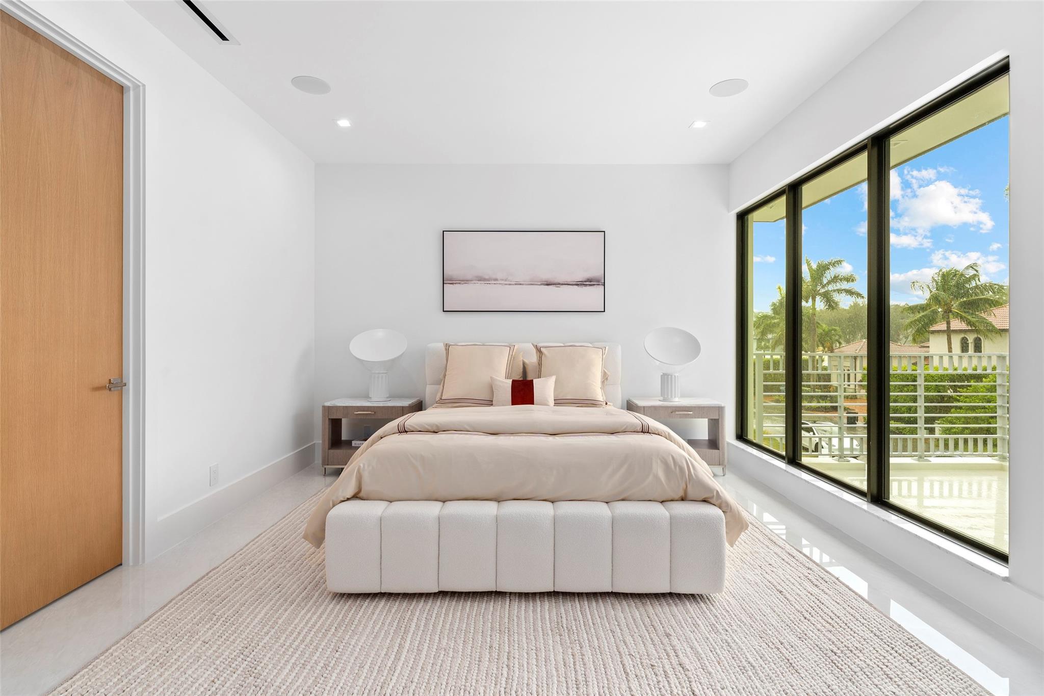 24 Fiesta Way, Fort Lauderdale, FL 33301